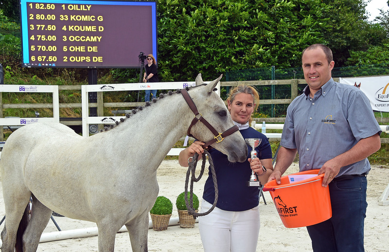 De laureaat 2021 van de reeks ‘Pony’s geboren in 2020’: OILILY VAN DUYVERSPUTTEN (Dexter Leam Pondi), voorgesteld door fokster Lieve Blindeman 9308 Hofstade (foto: Nathalie Geerlandt)