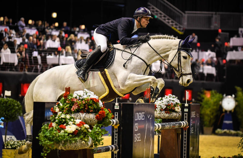 CLOUZOT DE LASSUS (Ugano Sitte/Ténor Manciais - fokker: E. Payelle te B-7602 Bury) gereden door Bryan Balsiger (SUI) (foto (c) Katja Stuppia-LONGINES CSI BASEL)