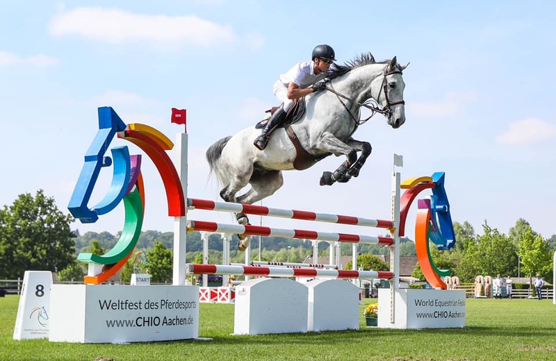 GREAT BRITAIN V (Nabab de Rêve x Carolus II) en Jérôme Guéry in mei 2020 in Aken. Het duo is opnieuw aan zet en werd dit weekend 3e in de GP 1m45 in Opglabbeek