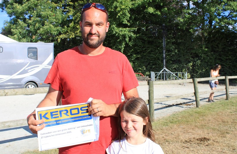 Nick Dejasse (4520 Wanze) gagne 1 saillie d’Untouchable 27 offerte par Keros (photo: C.R. - SBS)