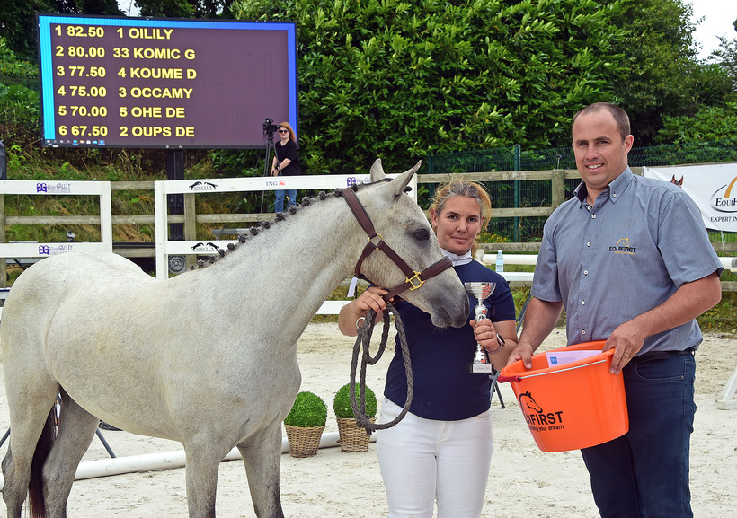 De laureaat 2021 van de reeks ‘Pony’s geboren in 2020’: OILILY VAN DUYVERSPUTTEN (Dexter Leam Pondi), voorgesteld door fokster Lieve Blindeman 9308 Hofstade (foto: Nathalie Geerlandt)