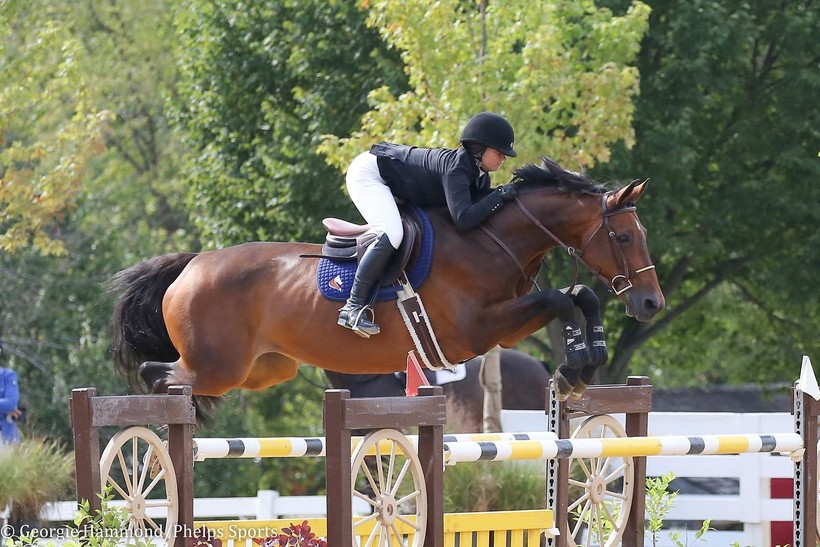 CRACK-ELLE CHAVANNAISE E.O. (Carving x Papillon Rouge) en Tiffany Hammack, Juli 2020 (Georgie Hammond - Phelps Sports)