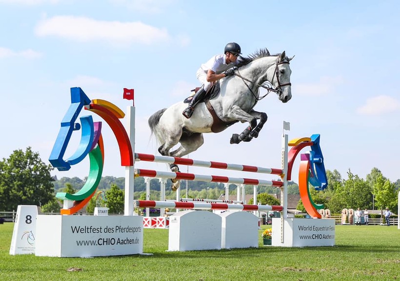 GREAT BRITAIN V (Nabab de Rêve x Carolus II) en Jérôme Guéry in mei 2020 in Aken. Het duo is opnieuw aan zet en werd dit weekend 3e in de GP 1m45 in Opglabbeek