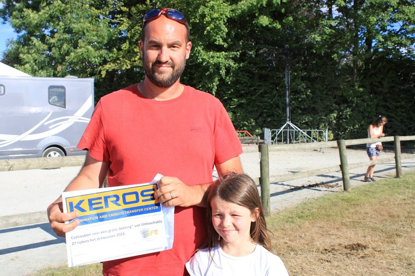 Nick Dejasse (4520 Wanze) gagne 1 saillie d’Untouchable 27 offerte par Keros (photo: C.R. - SBS)
